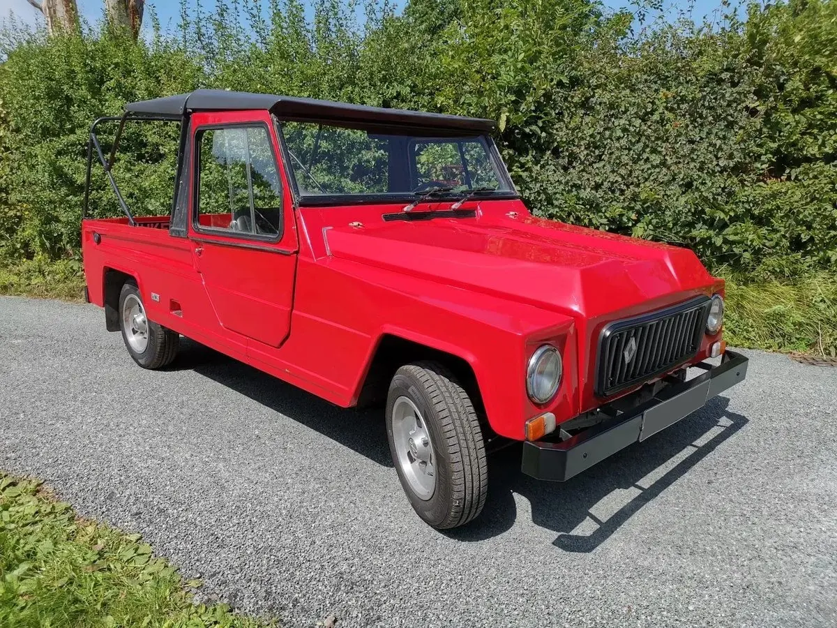 Red car