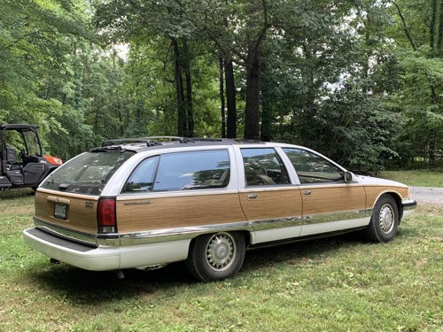 Buick Roadmaster rear side view