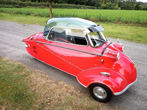 Red car