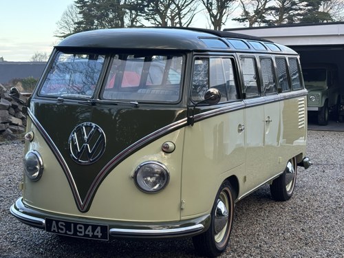 1961 VW T1 Samba parked up