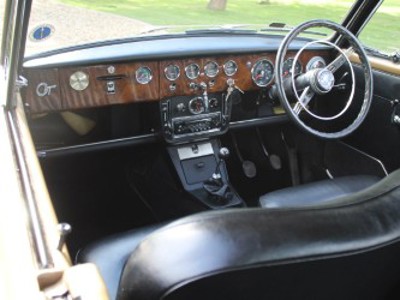 Sunbeam Rapier interior