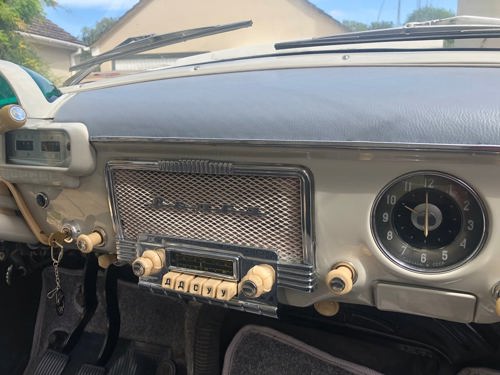 GAZ Volga Dash