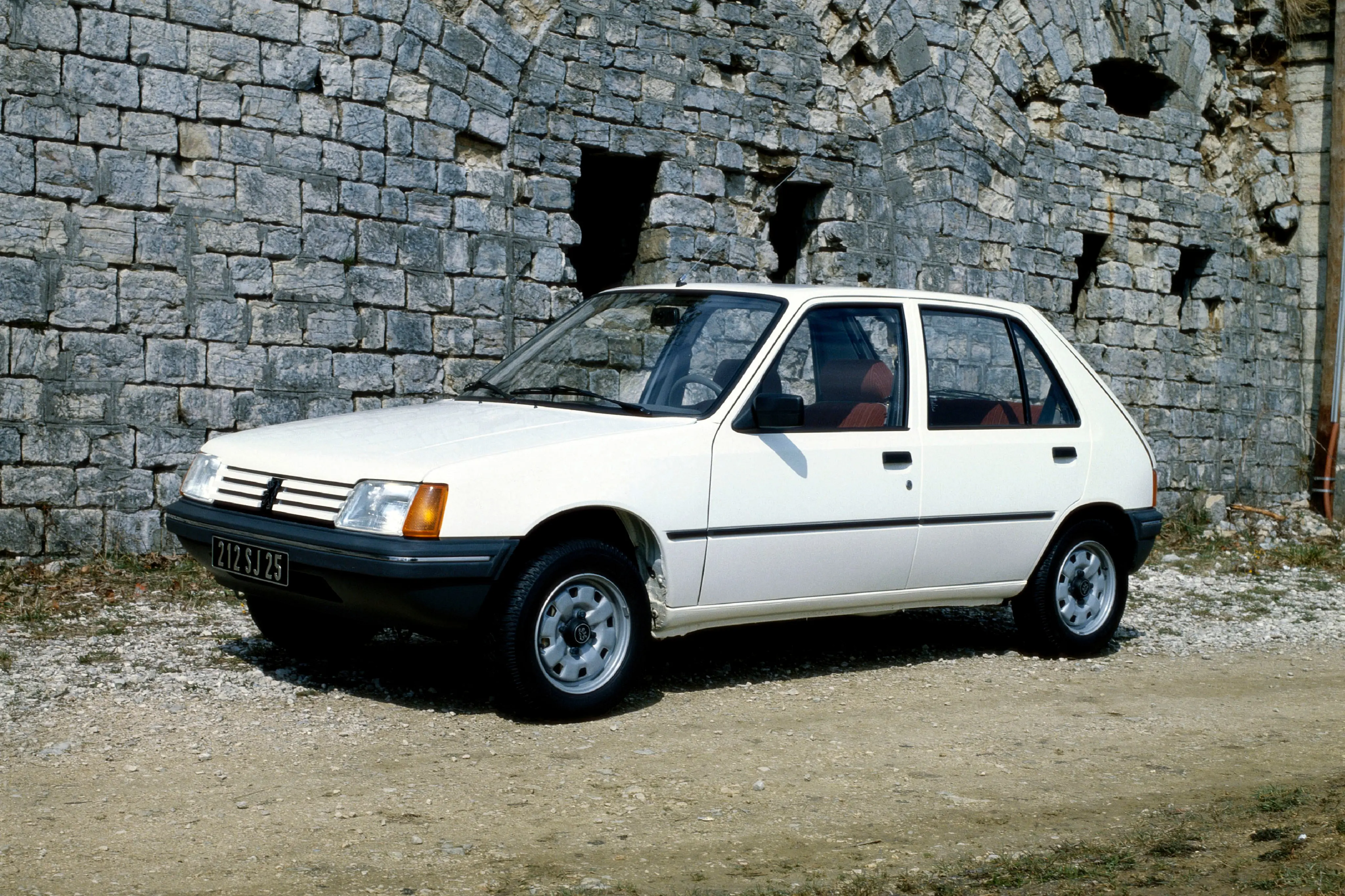 Peugeot 205